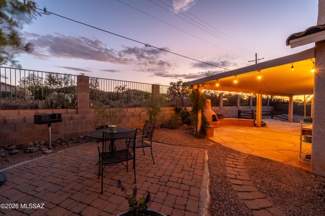 3835 N Nash Creek Court, Tucson, AZ 85745