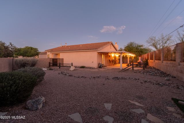 3835 N Nash Creek Court, Tucson, AZ 85745