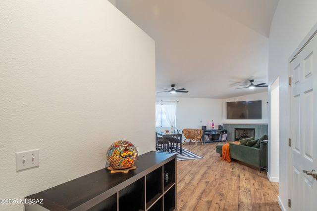 3835 N Nash Creek Court, Tucson, AZ 85745
