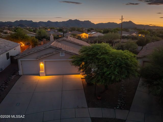 3835 N Nash Creek Court, Tucson, AZ 85745