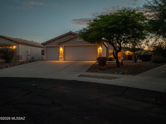 3835 N Nash Creek Court, Tucson, AZ 85745