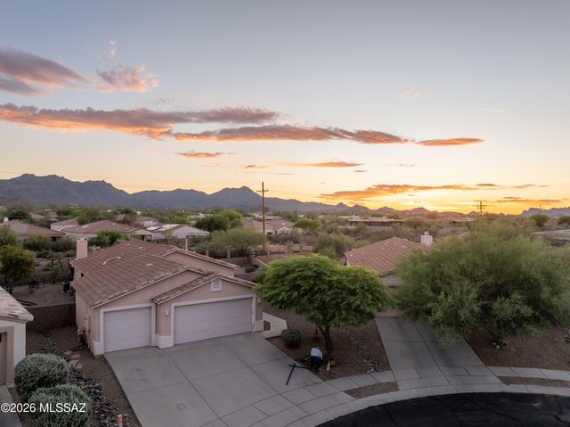 3835 N Nash Creek Court, Tucson, AZ 85745