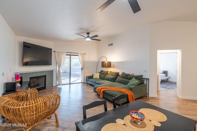 3835 N Nash Creek Court, Tucson, AZ 85745