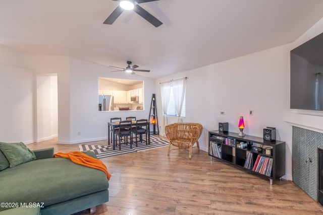3835 N Nash Creek Court, Tucson, AZ 85745