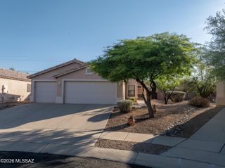 3835 N Nash Creek Court, Tucson, AZ 85745