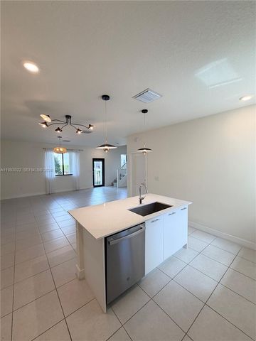 4470 NW 83rd Ave, Doral, FL 33166