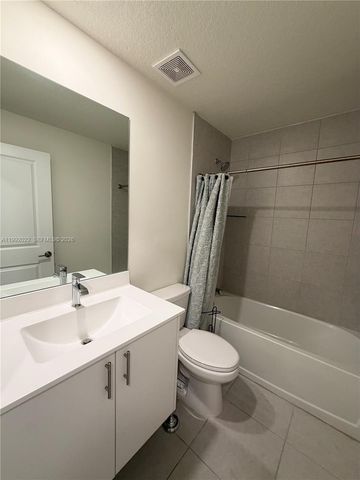 4470 NW 83rd Ave, Doral, FL 33166