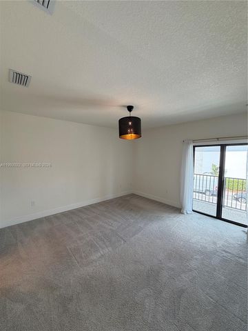 4470 NW 83rd Ave, Doral, FL 33166