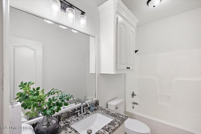 216 Woodland Brook Drive, Madison, MS 39110