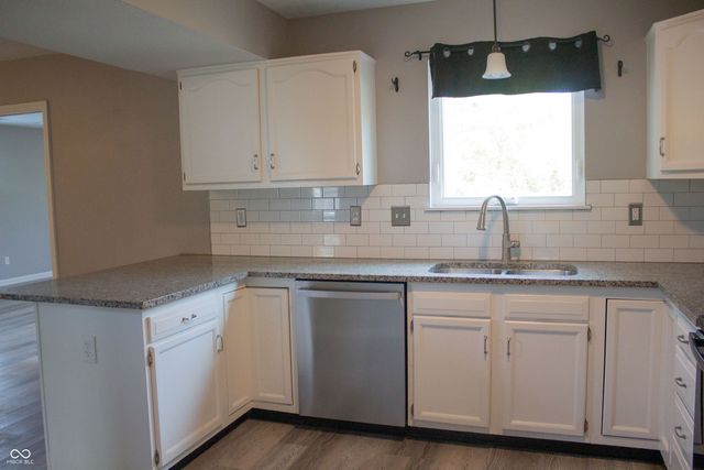 405 E New York Street, Fortville, IN 46040