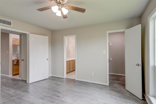 3300 Pebblebrook Drive 15, Seabrook, TX 77586