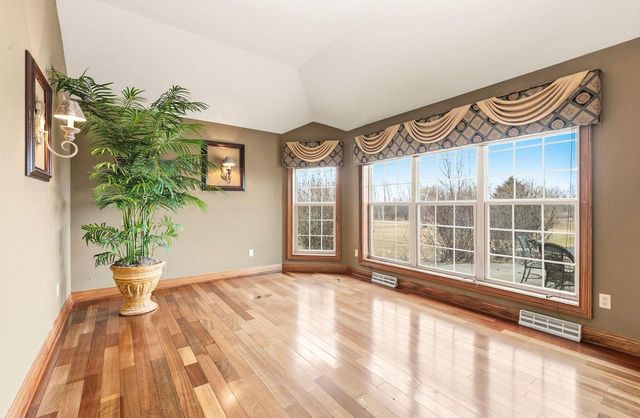 1183 Aspen COURT, Grafton, WI 53024