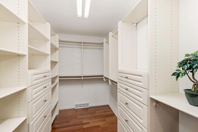 1183 Aspen COURT, Grafton, WI 53024