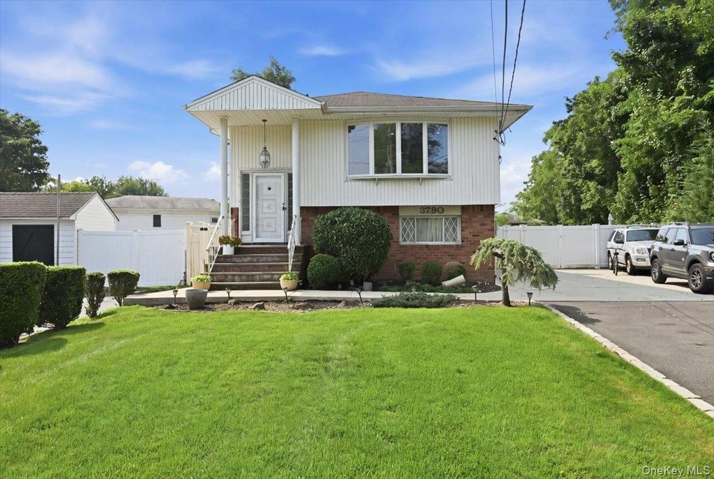 3790 Waverly Avenue, Seaford, NY 11783 — photo 2