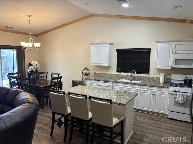 1271 Pinehurst, Calimesa, CA 92320