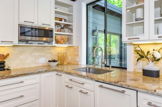 309 Kent Ave, Kentfield, CA 94904