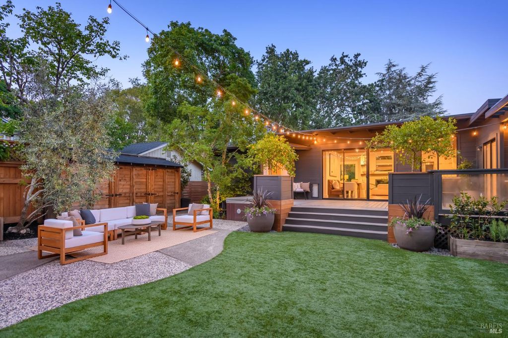 309 Kent Ave, Kentfield, CA 94904