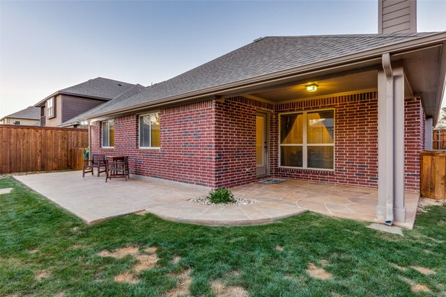 1000 Longhorn Drive, Aubrey, TX 76227
