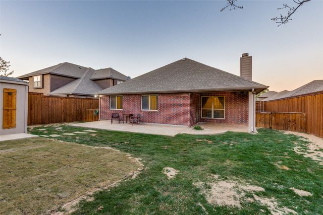 1000 Longhorn Drive, Aubrey, TX 76227
