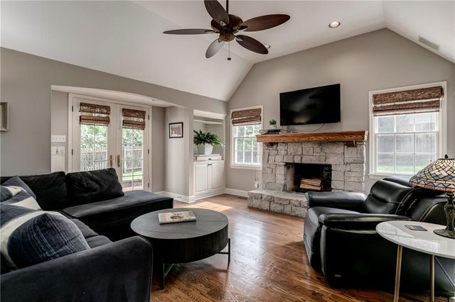 5435 Aberdeen Road, Fairway, KS 66205
