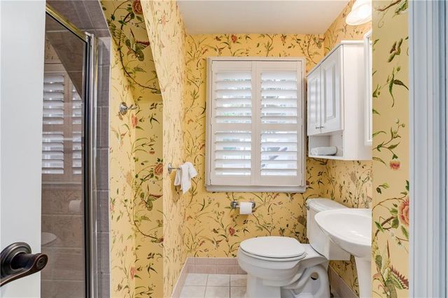 5435 Aberdeen Road, Fairway, KS 66205