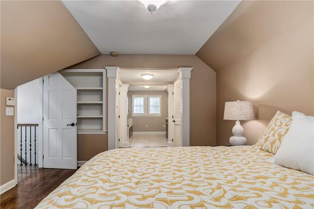 5435 Aberdeen Road, Fairway, KS 66205