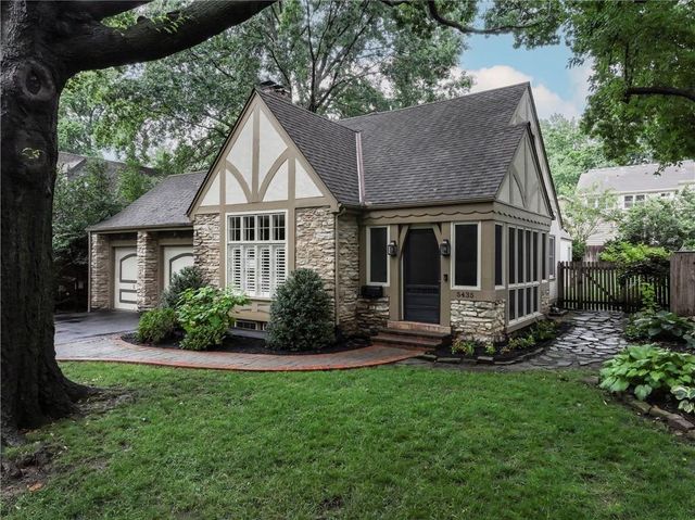 5435 Aberdeen Road, Fairway, KS 66205