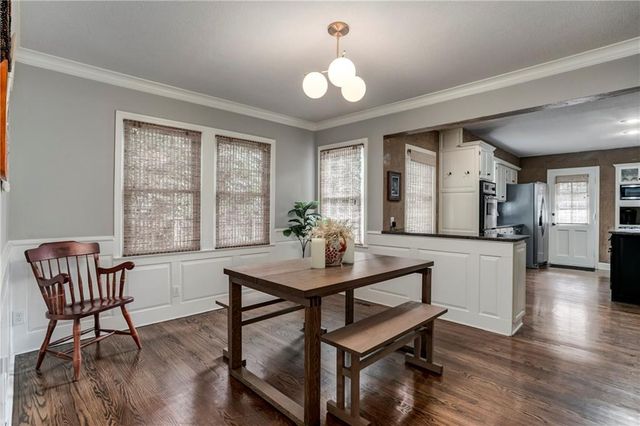 5435 Aberdeen Road, Fairway, KS 66205