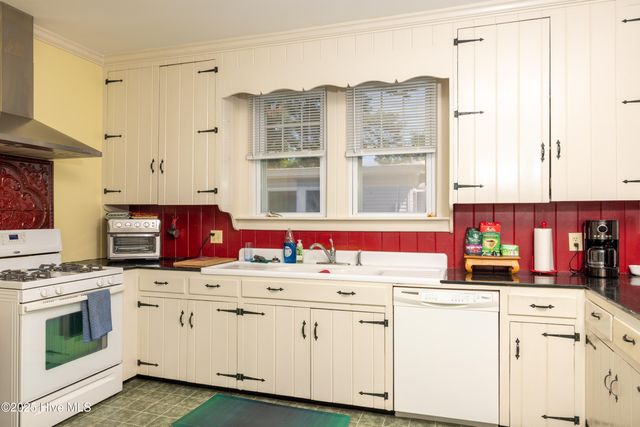 505 N Broad Street, Edenton, NC 27932