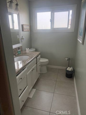 2401 E Avalon, Santa Ana, CA 92705