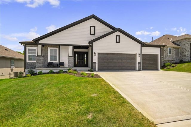 2262 W Wabash Street, Olathe, KS 66061