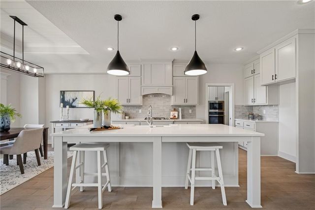 2262 W Wabash Street, Olathe, KS 66061