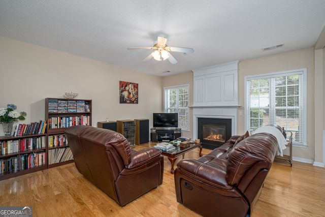 129 Regent Place, Woodstock, GA 30188