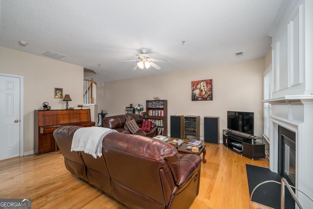 129 Regent Place, Woodstock, GA 30188