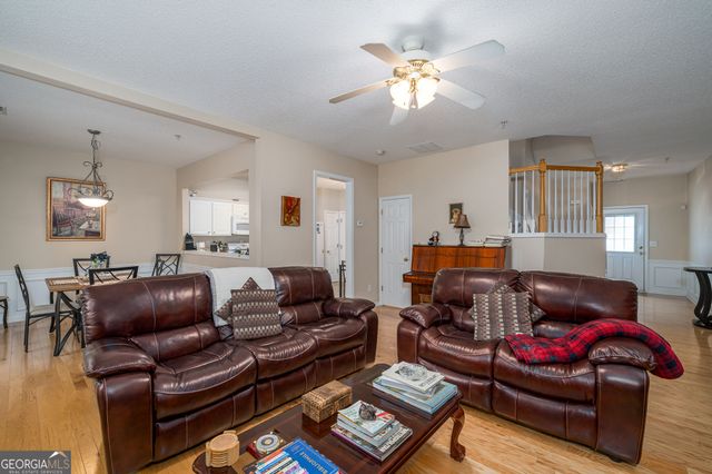 129 Regent Place, Woodstock, GA 30188