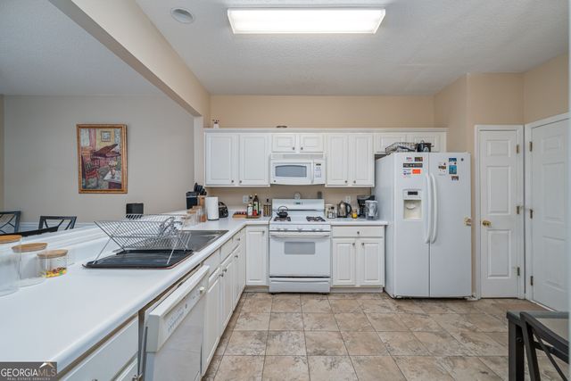 129 Regent Place, Woodstock, GA 30188