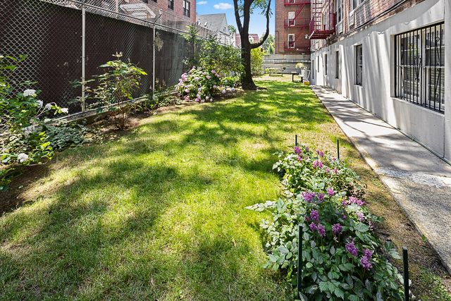 415 Argyle Rd Apt 4W, New York City, NY 11218
