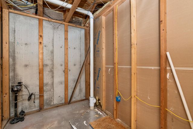 532 S Longbranch, Maize, KS 67101