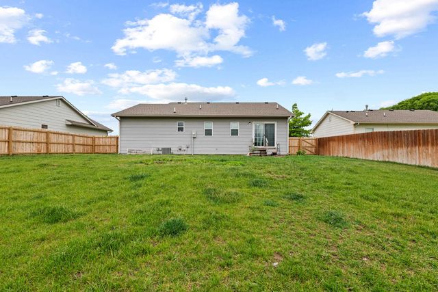 532 S Longbranch, Maize, KS 67101