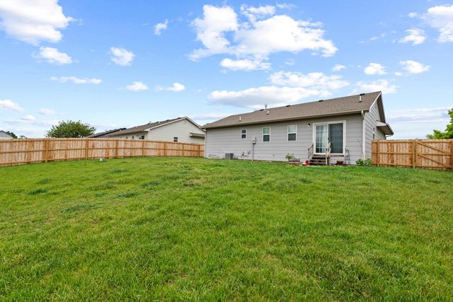 532 S Longbranch, Maize, KS 67101