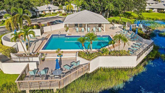825 Club Drive Drive, Palm Beach Gardens, FL 33418