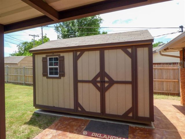106 Kelly Drive, Moore, OK 73160