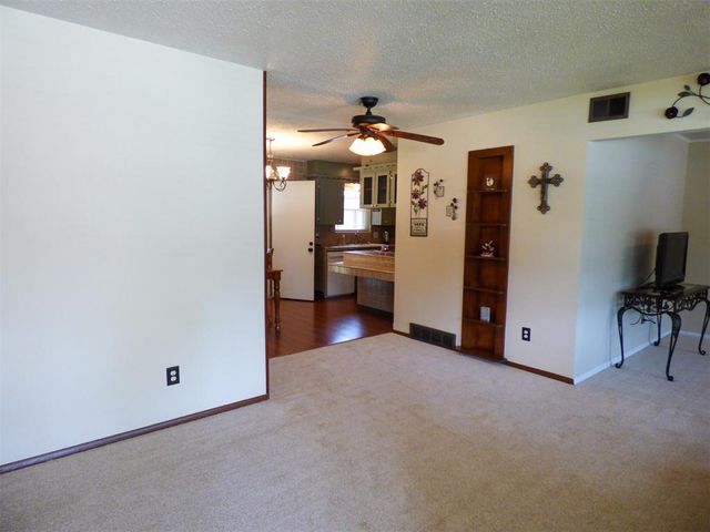 106 Kelly Drive, Moore, OK 73160