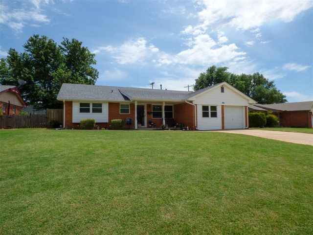 106 Kelly Drive, Moore, OK 73160