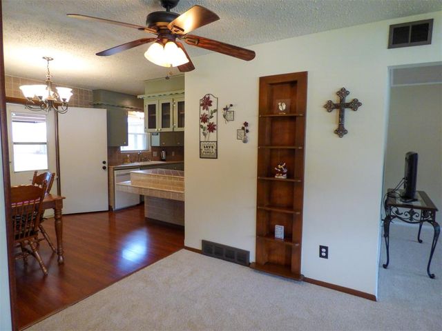 106 Kelly Drive, Moore, OK 73160