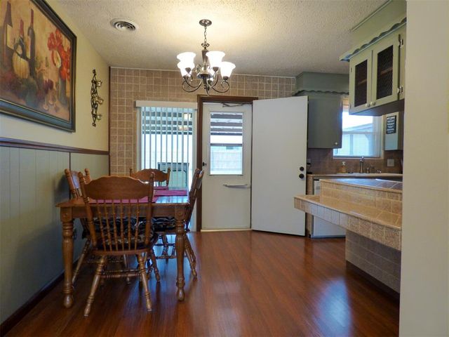 106 Kelly Drive, Moore, OK 73160