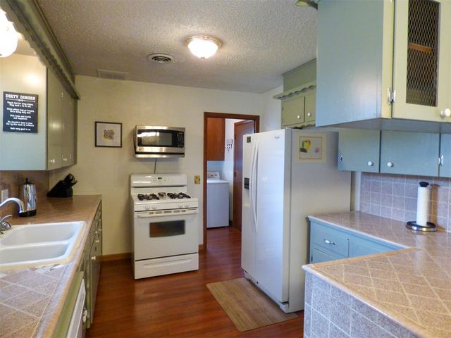 106 Kelly Drive, Moore, OK 73160
