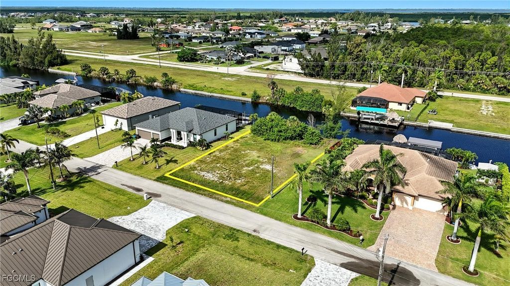 2358 NW 39th AVE, Cape Coral, FL 33993