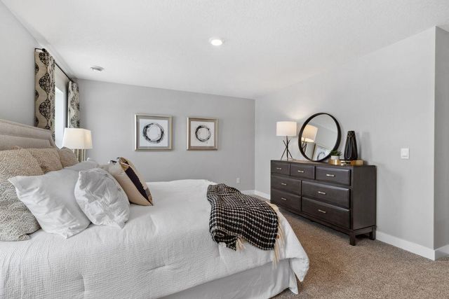 13684 Kaylemore Trail, Rosemount, MN 55068