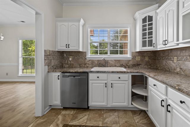 2440 WARREN RD, Oakland, TN 38060